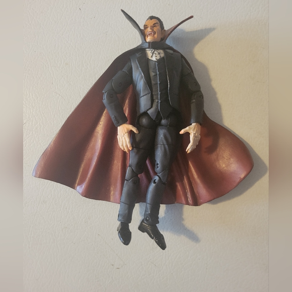 Toy Biz Marvel Legends Dracula Action Figure